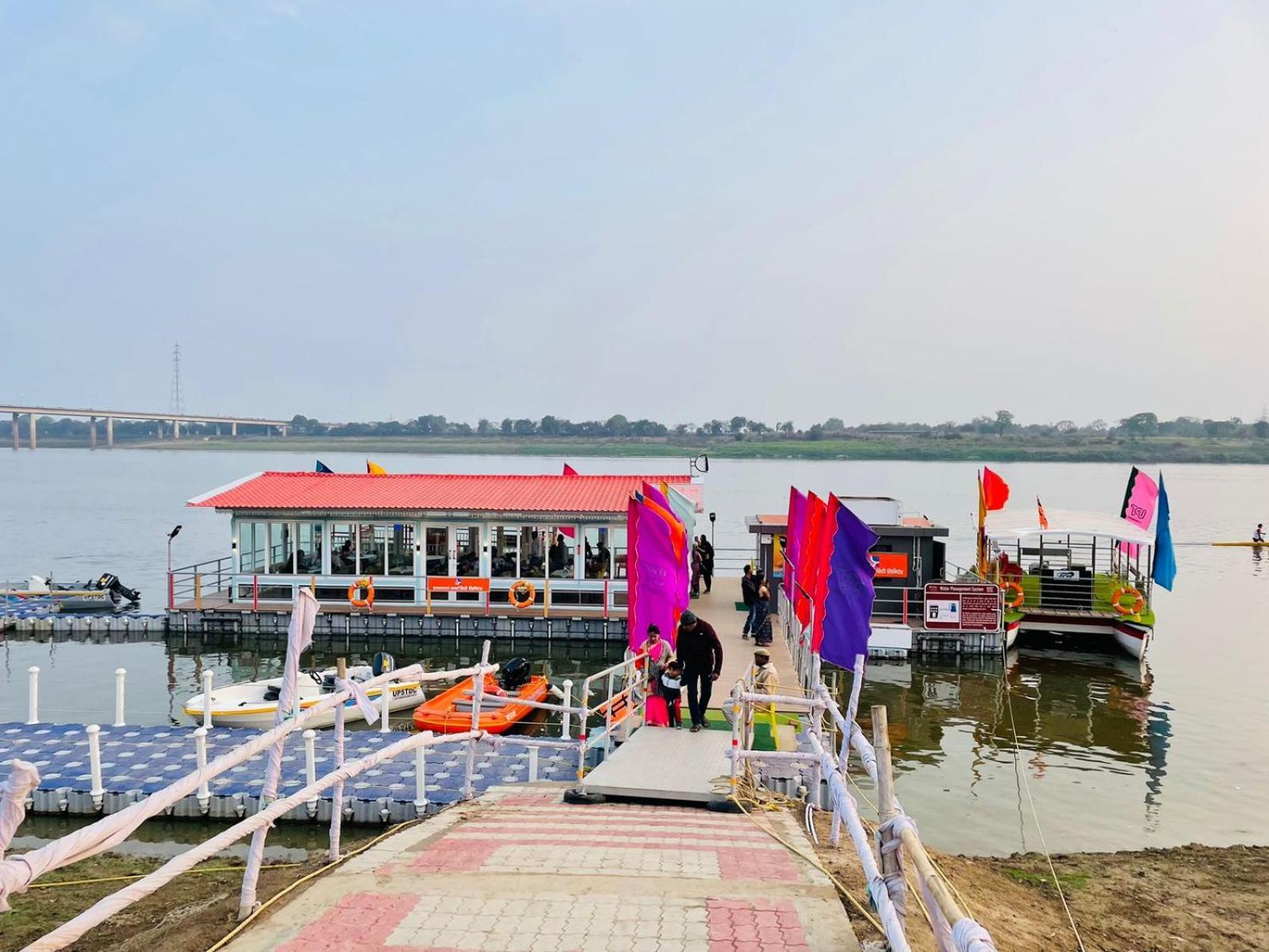 Holidayy Inn Prayagraj Exterior photo
