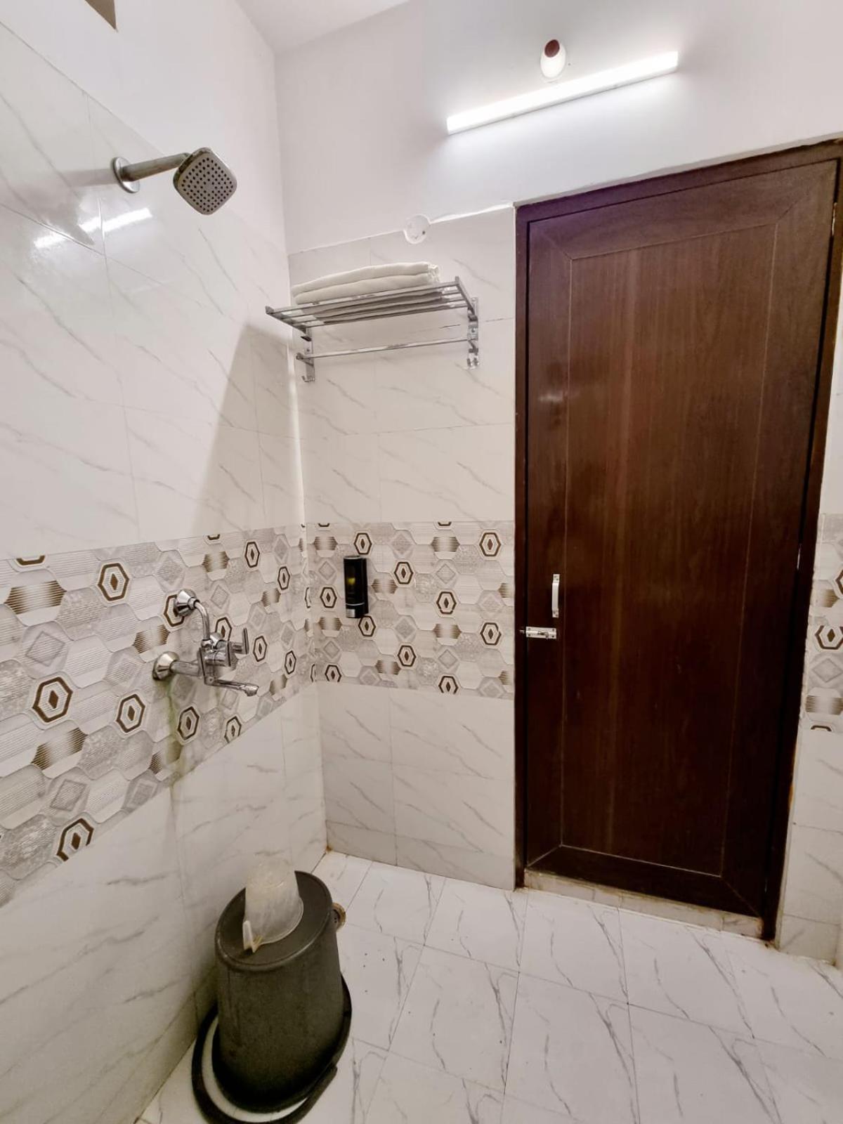 Holidayy Inn Prayagraj Exterior photo