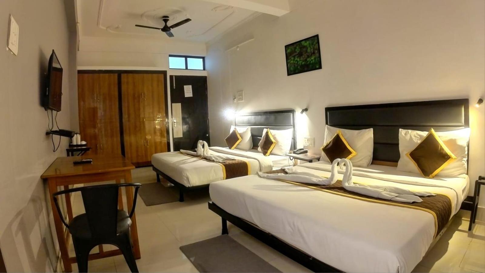 Holidayy Inn Prayagraj Exterior photo