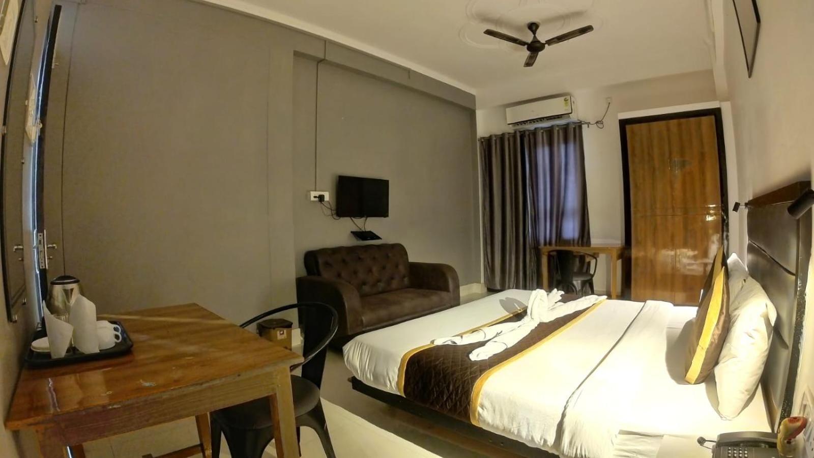Holidayy Inn Prayagraj Exterior photo